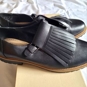 Clark's 9.5 Griffin Mia shoe black leather